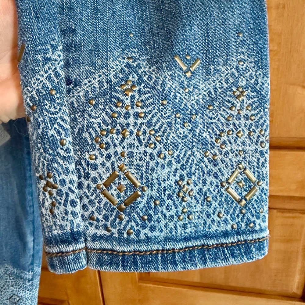 White House Black Market ‘The Skinny Crop’ Embroidered Ankle Jeans Size 10 - Picture 4 of 16